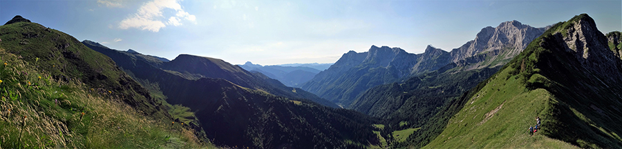 Dal Passo della Marogella vista sulla Val Canale e i suoi monti